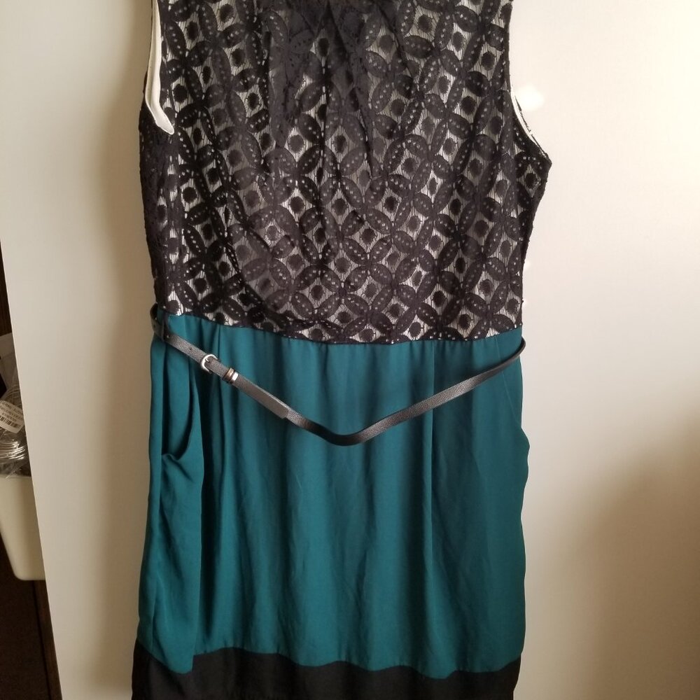 Diamond pattern dress - Picture 2 of 9